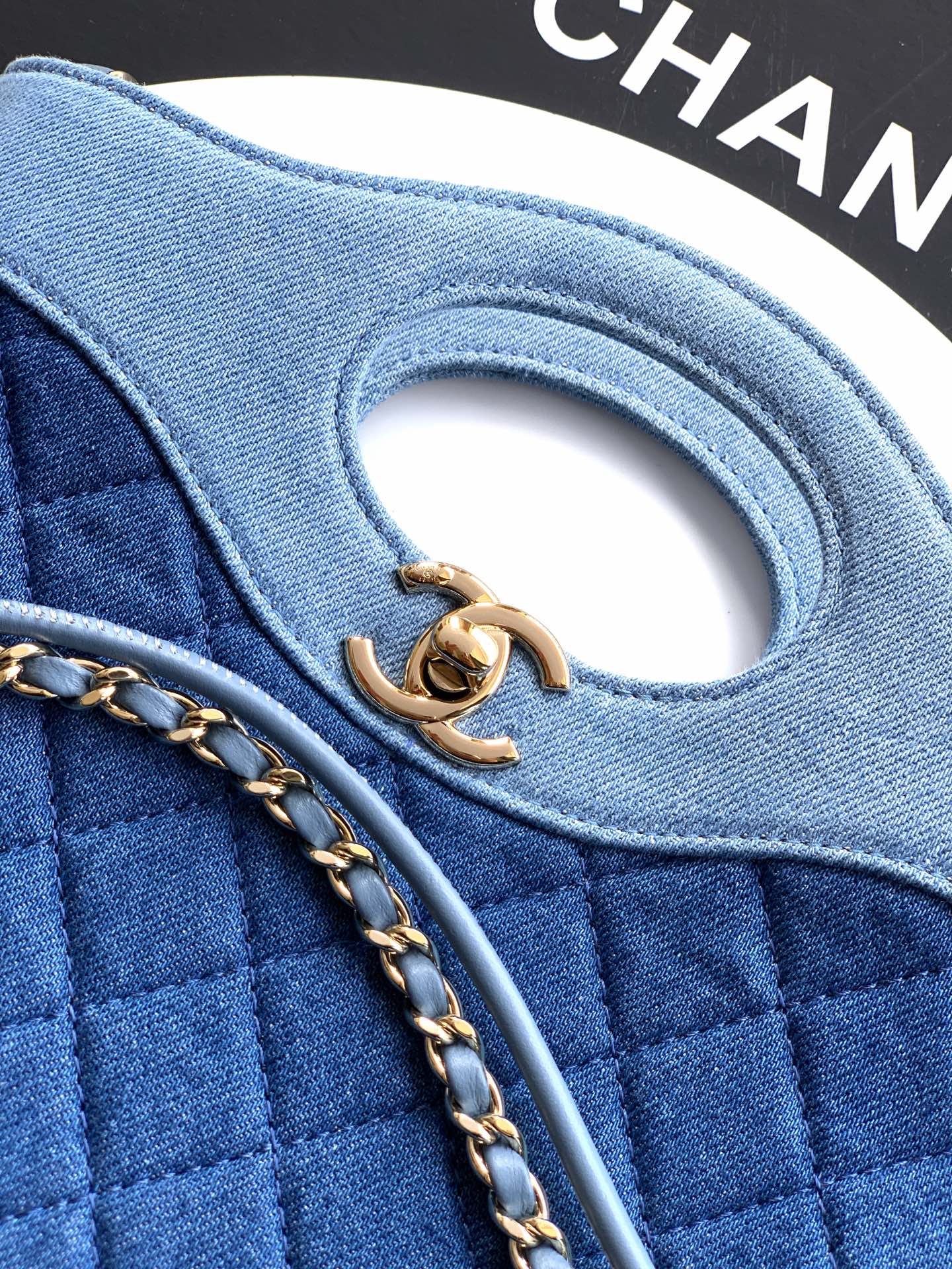 Chanel Basic Bag Blue M-l-s