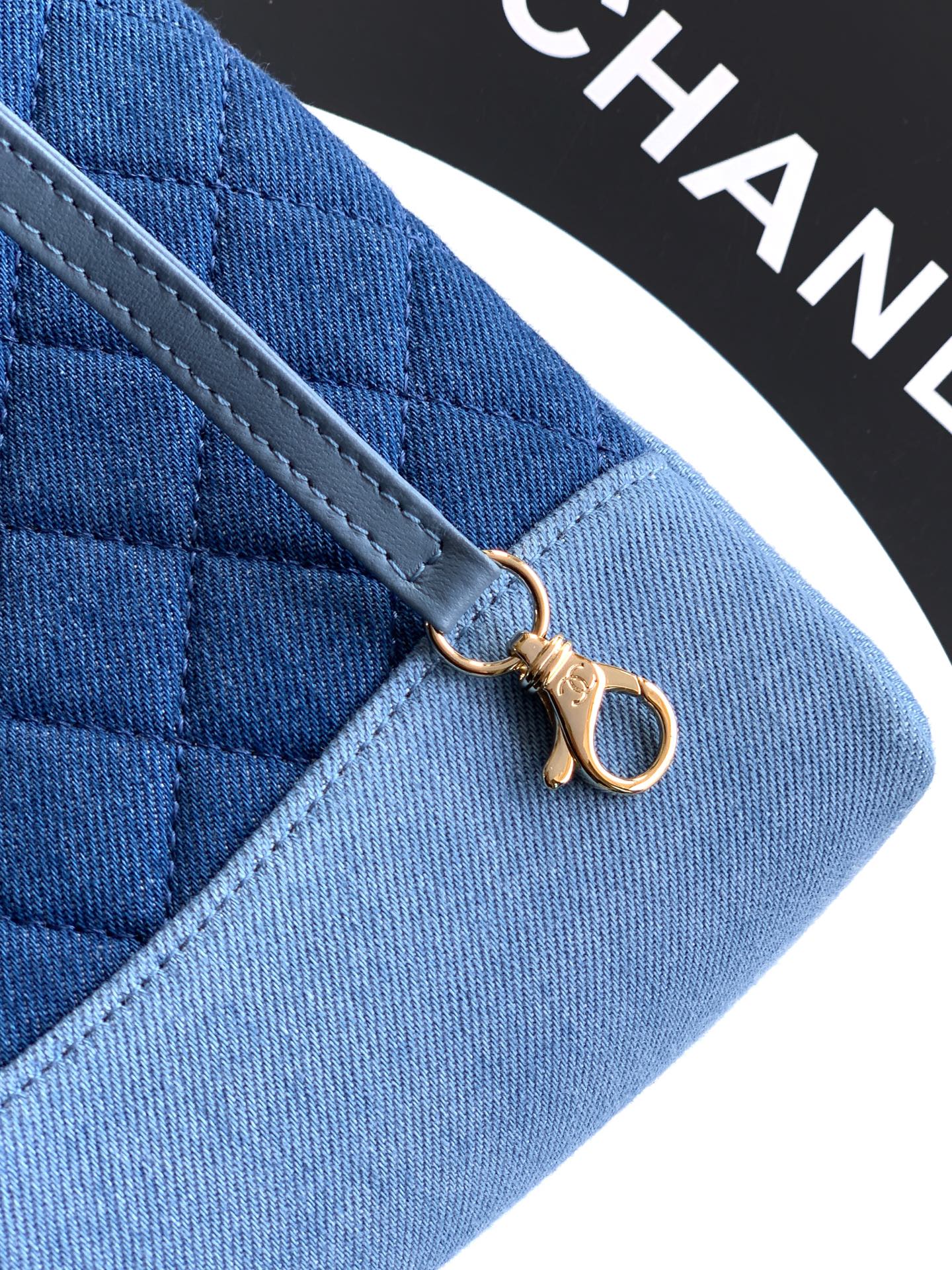 Chanel Basic Bag Blue M-l-s