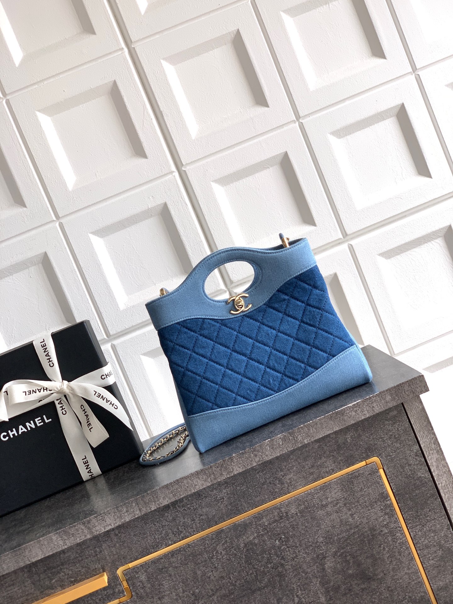 Chanel Basic Bag Blue M-l-s