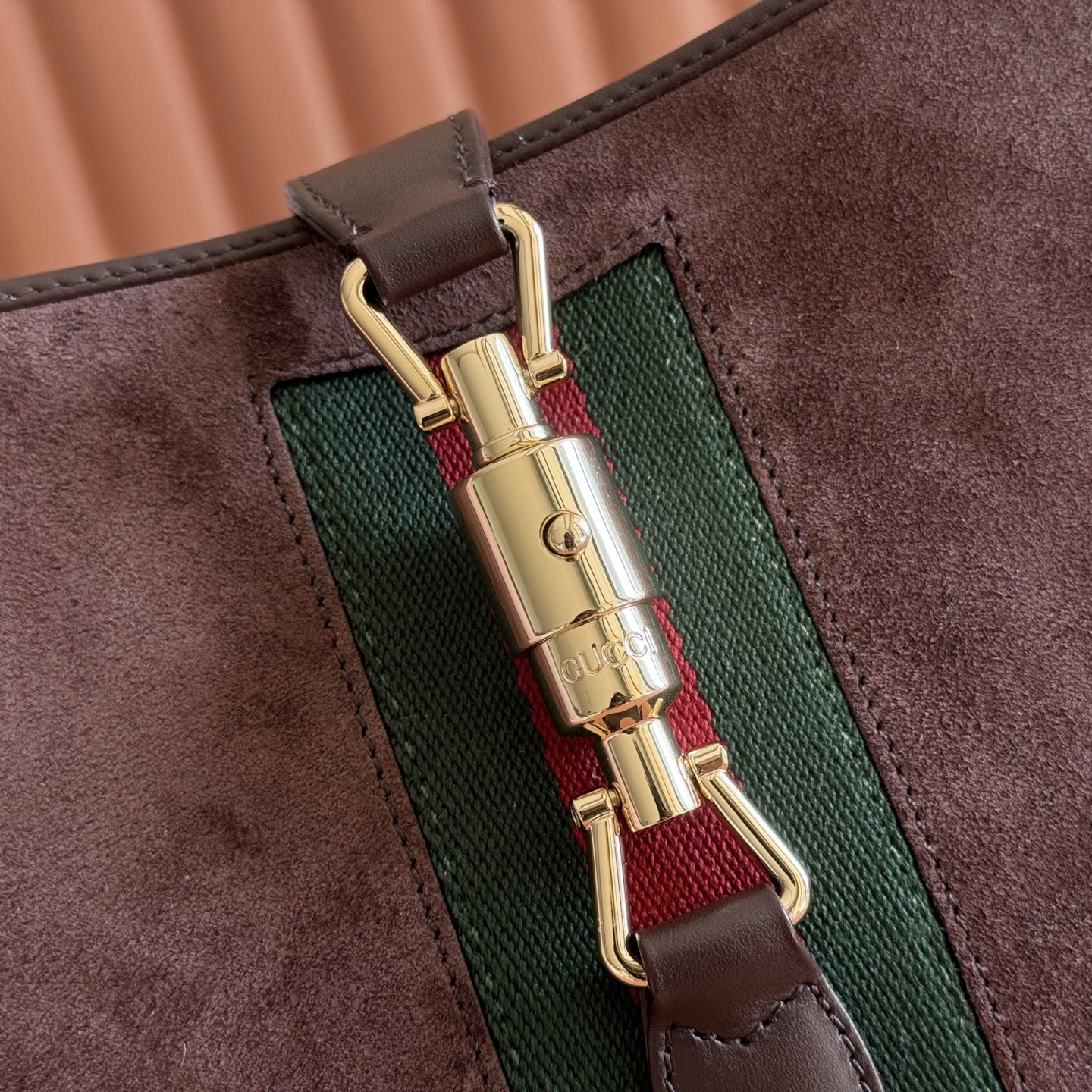 Gucci Basic Bag Gold