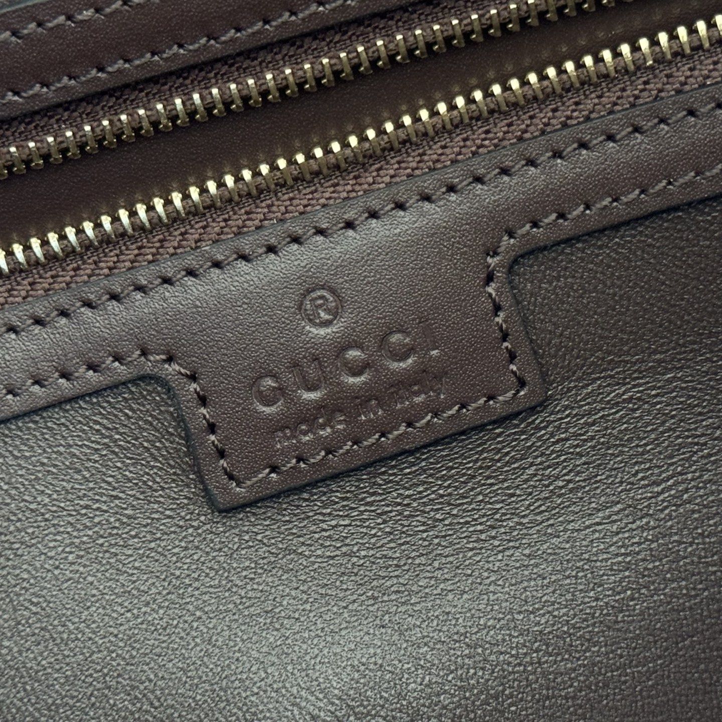 Gucci Basic Bag Gold