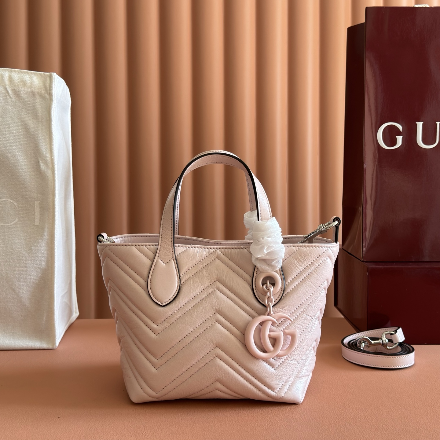 Gucci Tote Bag Cow Leather Black M