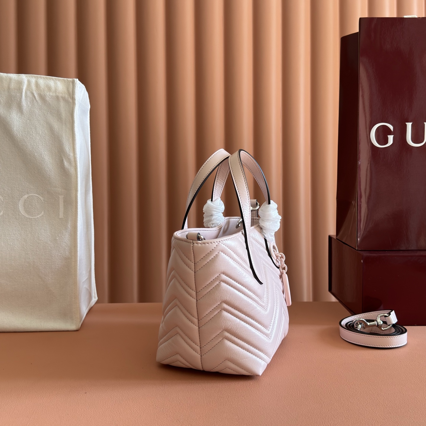 Gucci Tote Bag Cow Leather Black M