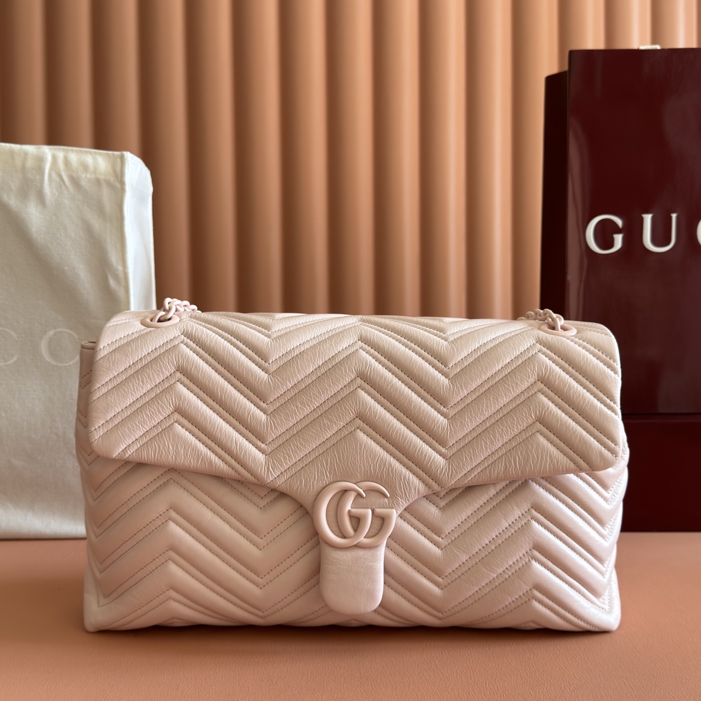 Gucci Basic Bag Cow Leather Black M