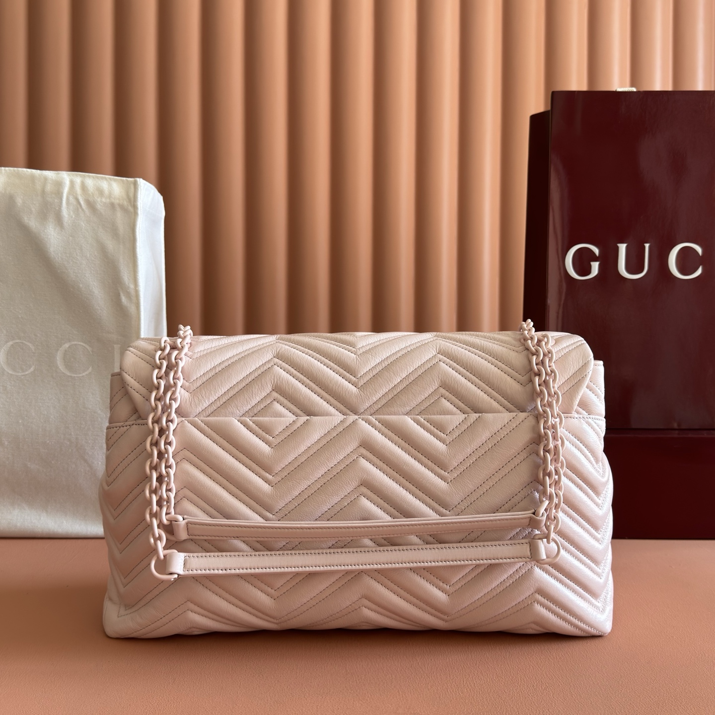 Gucci Basic Bag Cow Leather Black M