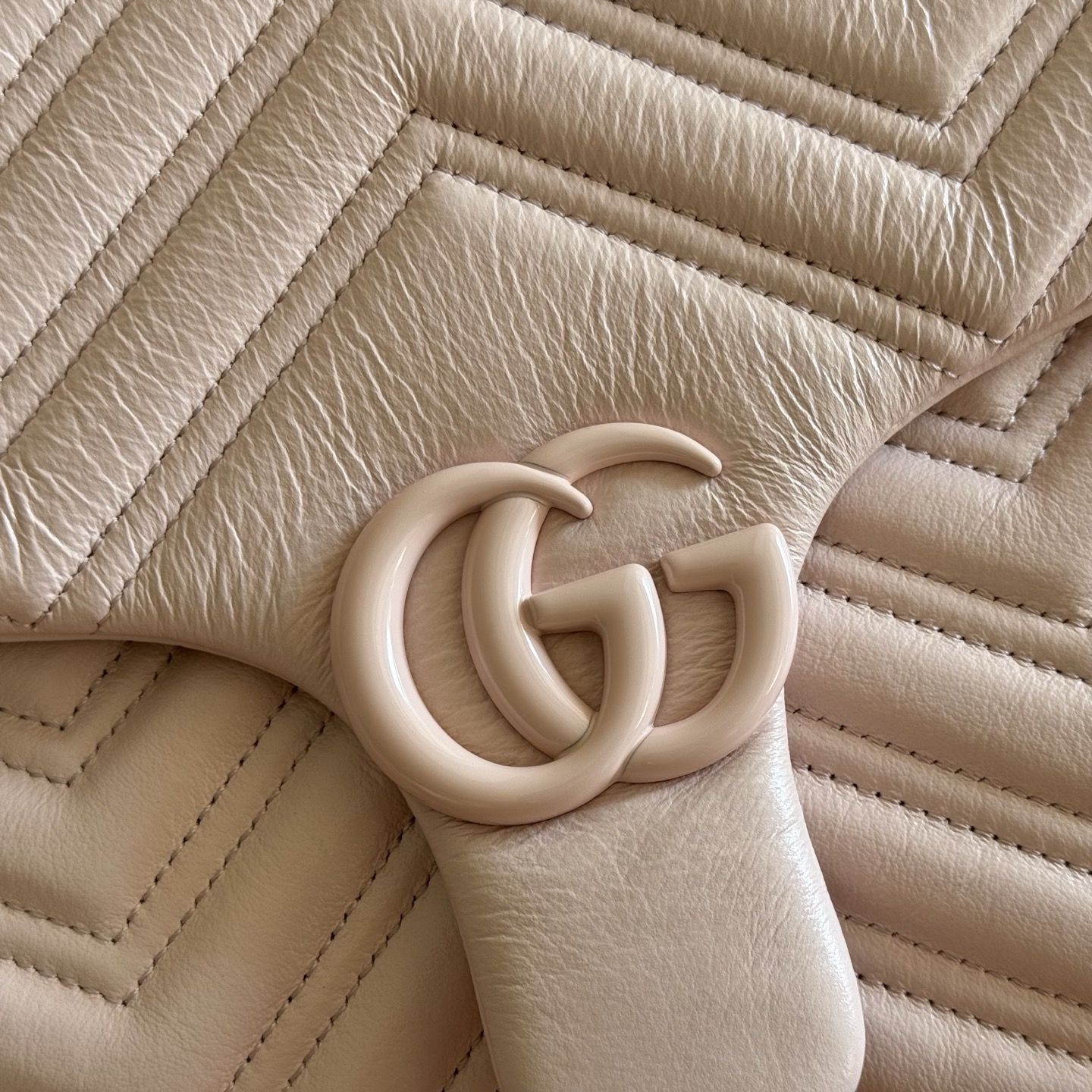 Gucci Basic Bag Cow Leather Black M