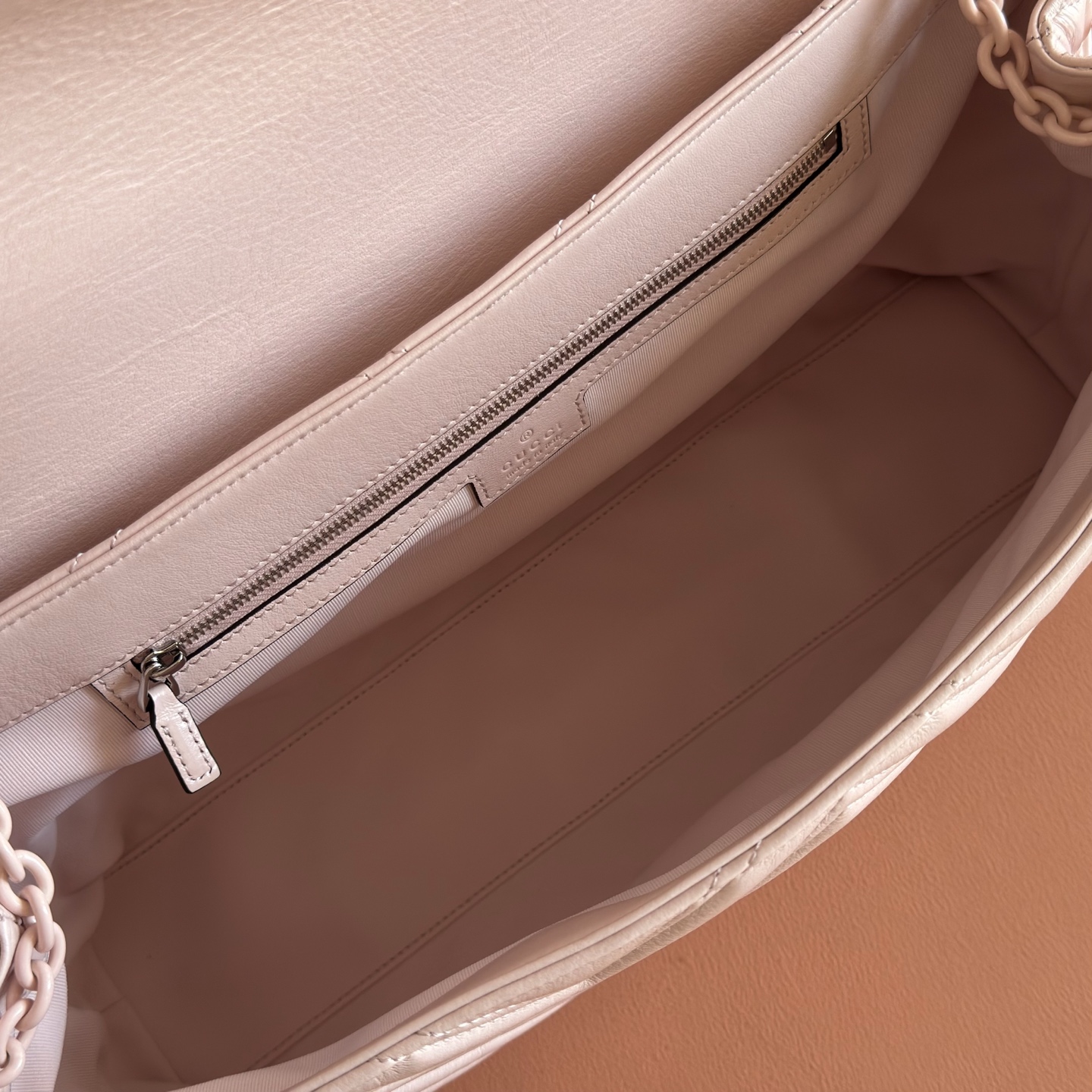 Gucci Basic Bag Cow Leather Black M