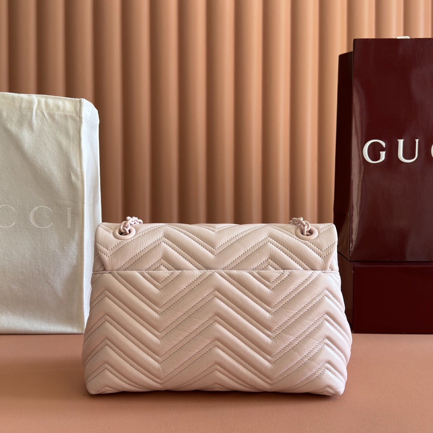 Gucci Basic Bag Cow Leather Black M