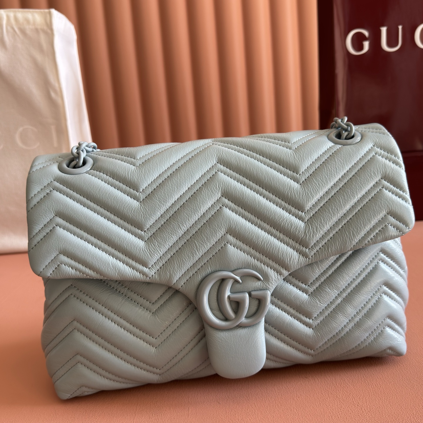 Gucci Basic Bag Cow Leather Black M