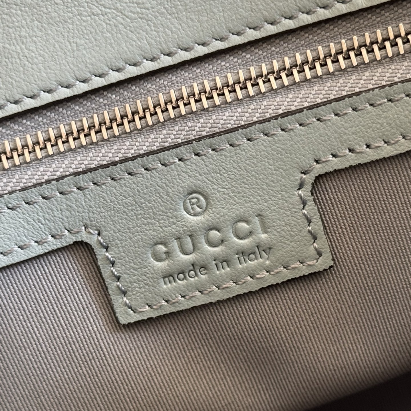 Gucci Basic Bag Cow Leather Black M