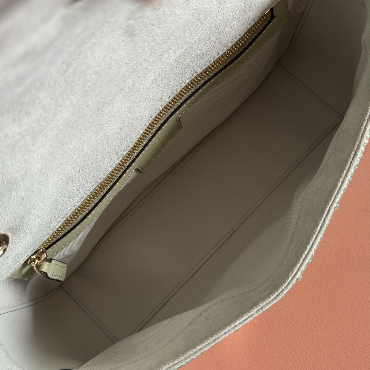 Gucci Shoulder Bag Silver M