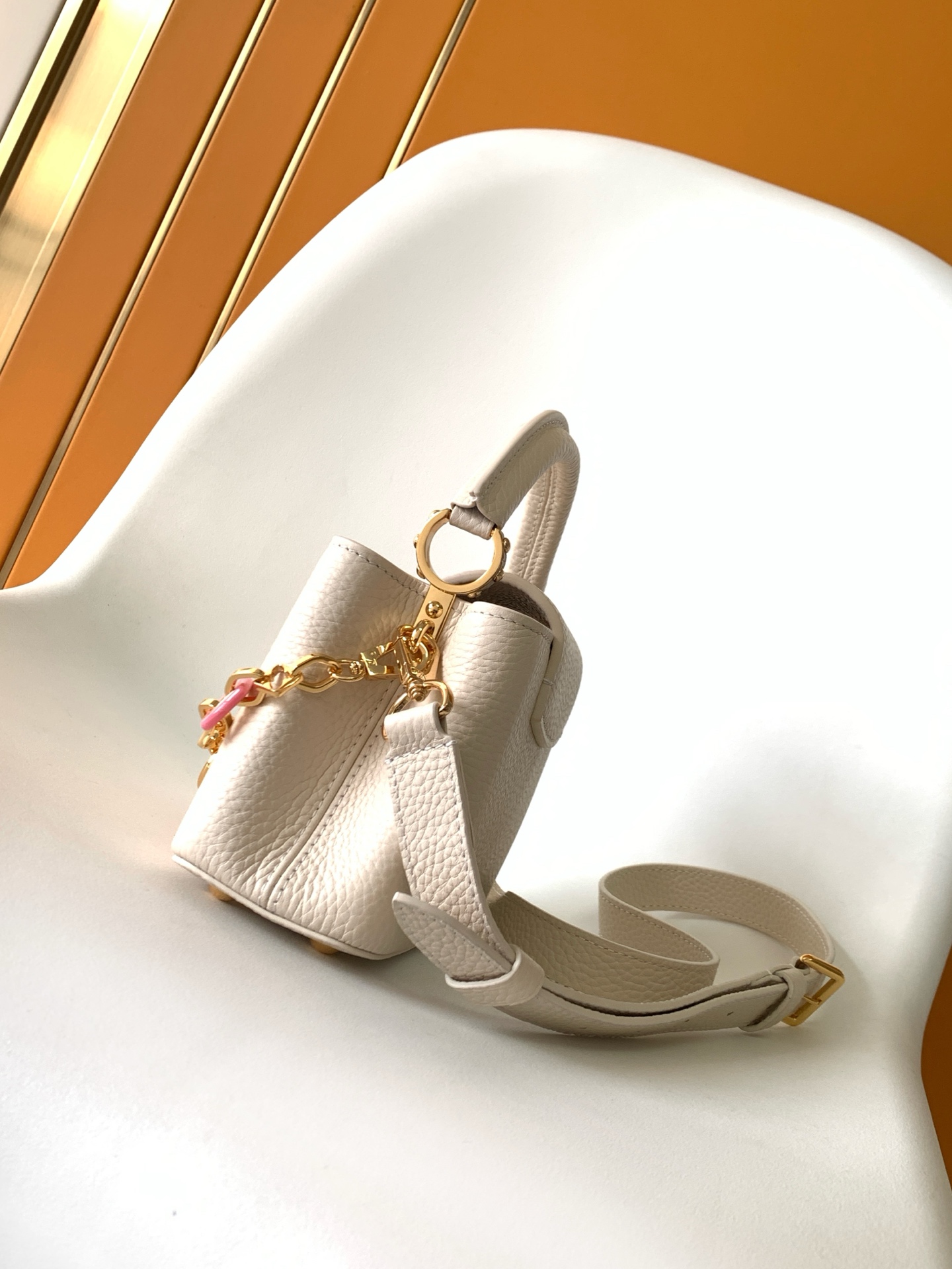 Louis Vuitton Basic Bag Cow Leather Black M-l-s