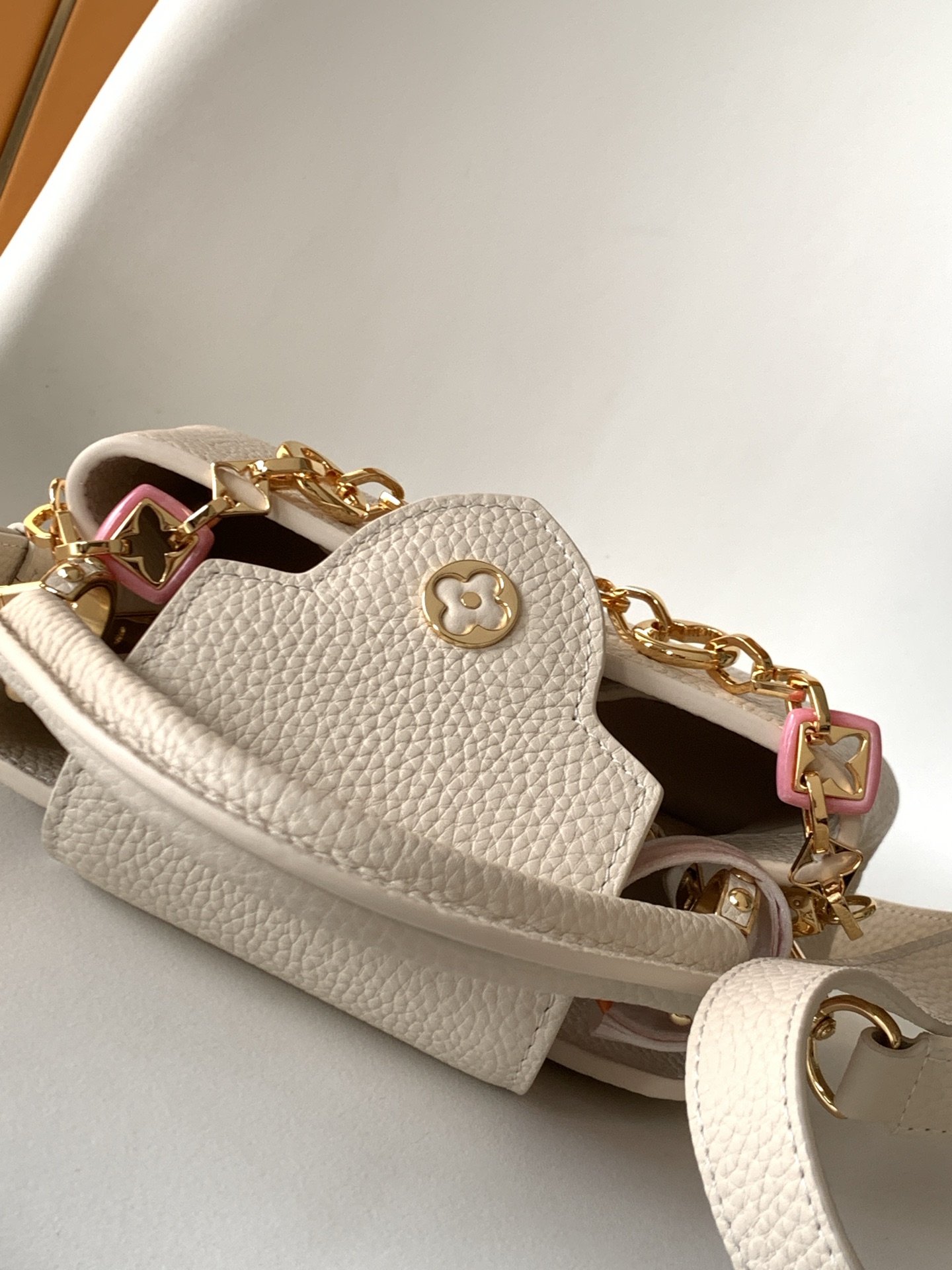 Louis Vuitton Basic Bag Cow Leather Black M-l-s