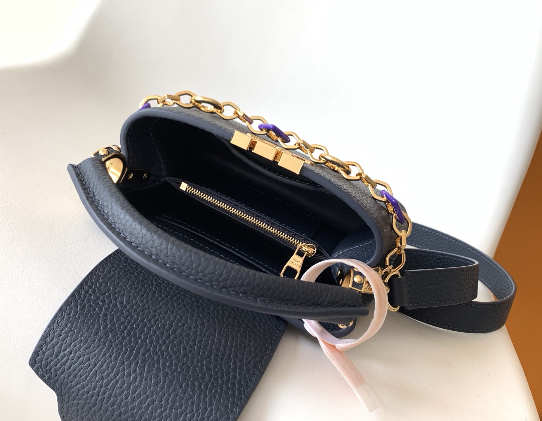 Louis Vuitton Basic Bag Cow Leather Black M-l-s