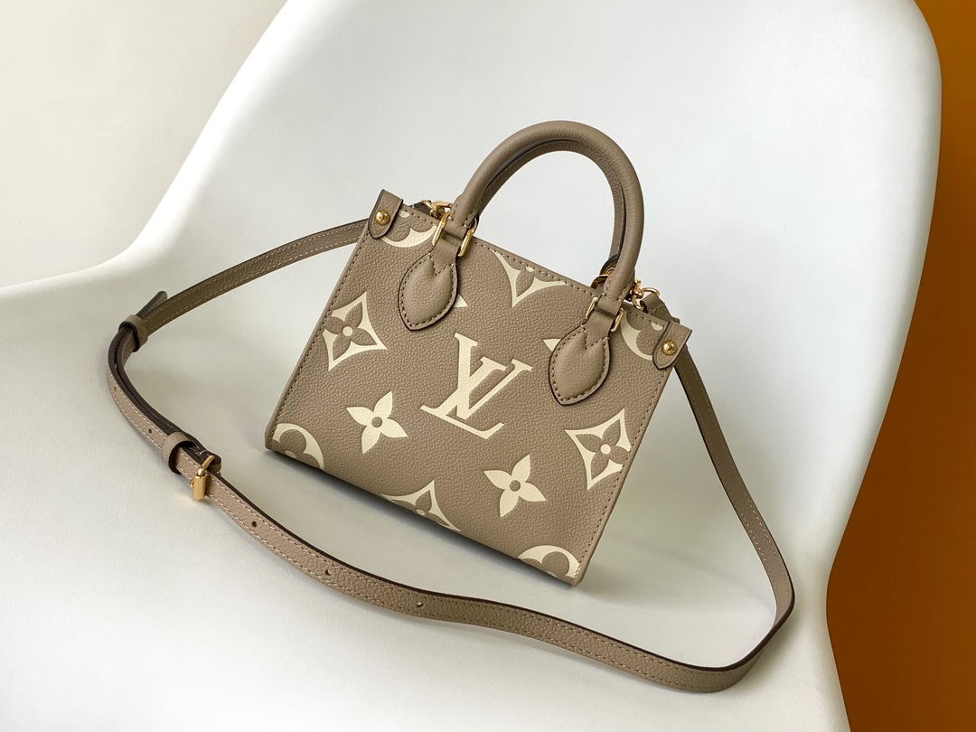 Louis Vuitton Basic Bag Cow Leather Black M