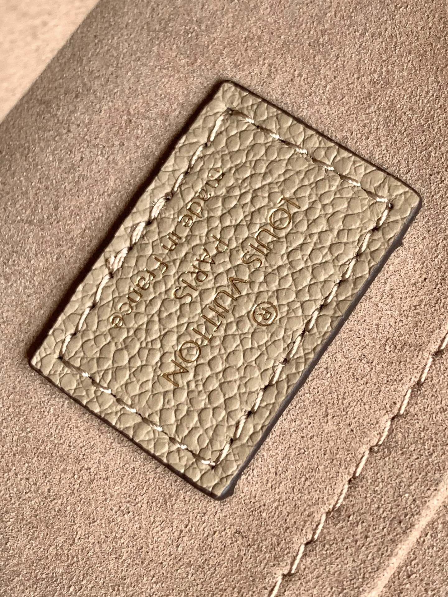 Louis Vuitton Basic Bag Cow Leather Black M