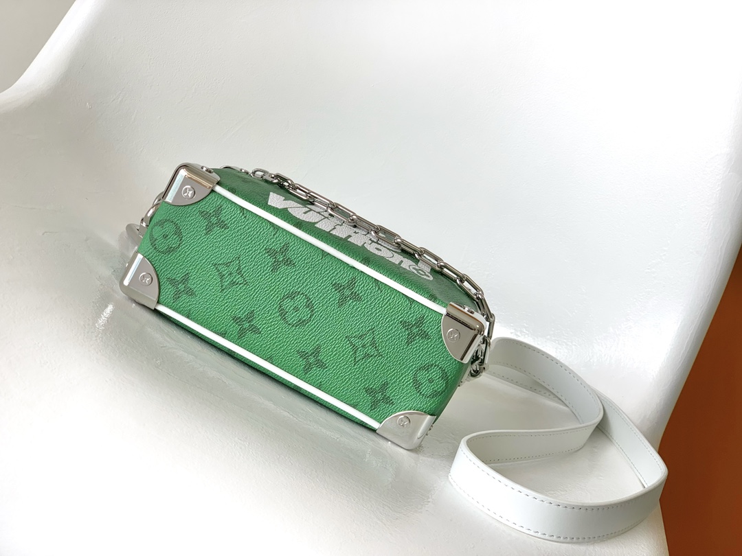 Louis Vuitton Basic Bag Canvas Green M-l-s