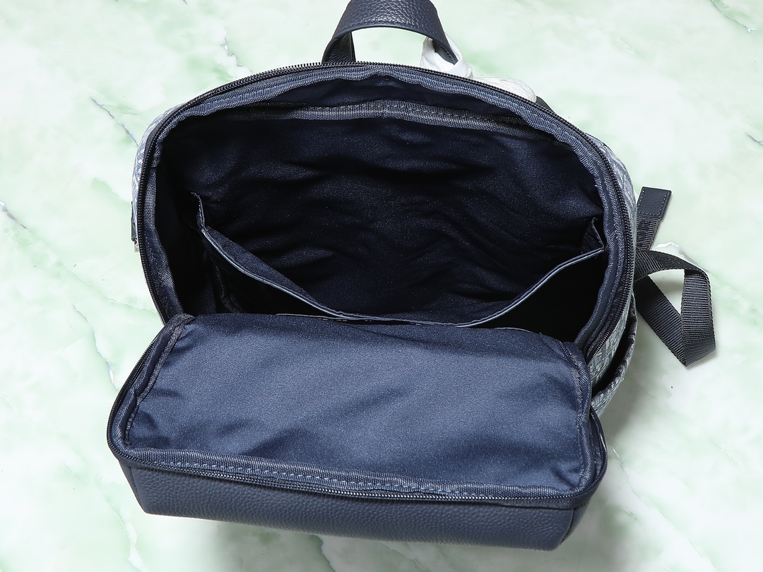 Dior Basic Bag Cow Leather L-s