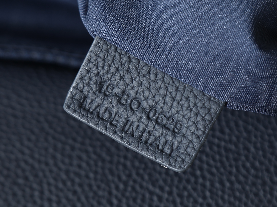 Dior Shoulder Bag Cow Leather Blue L