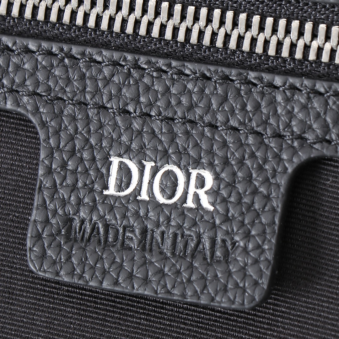 Dior Basic Bag Black M-l