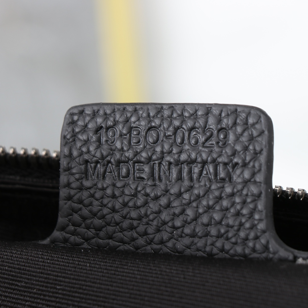 Dior Basic Bag Black M-l