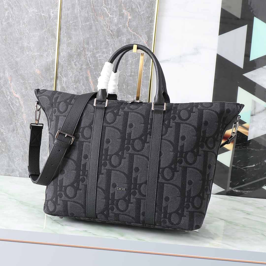 Dior Basic Bag Black M-l