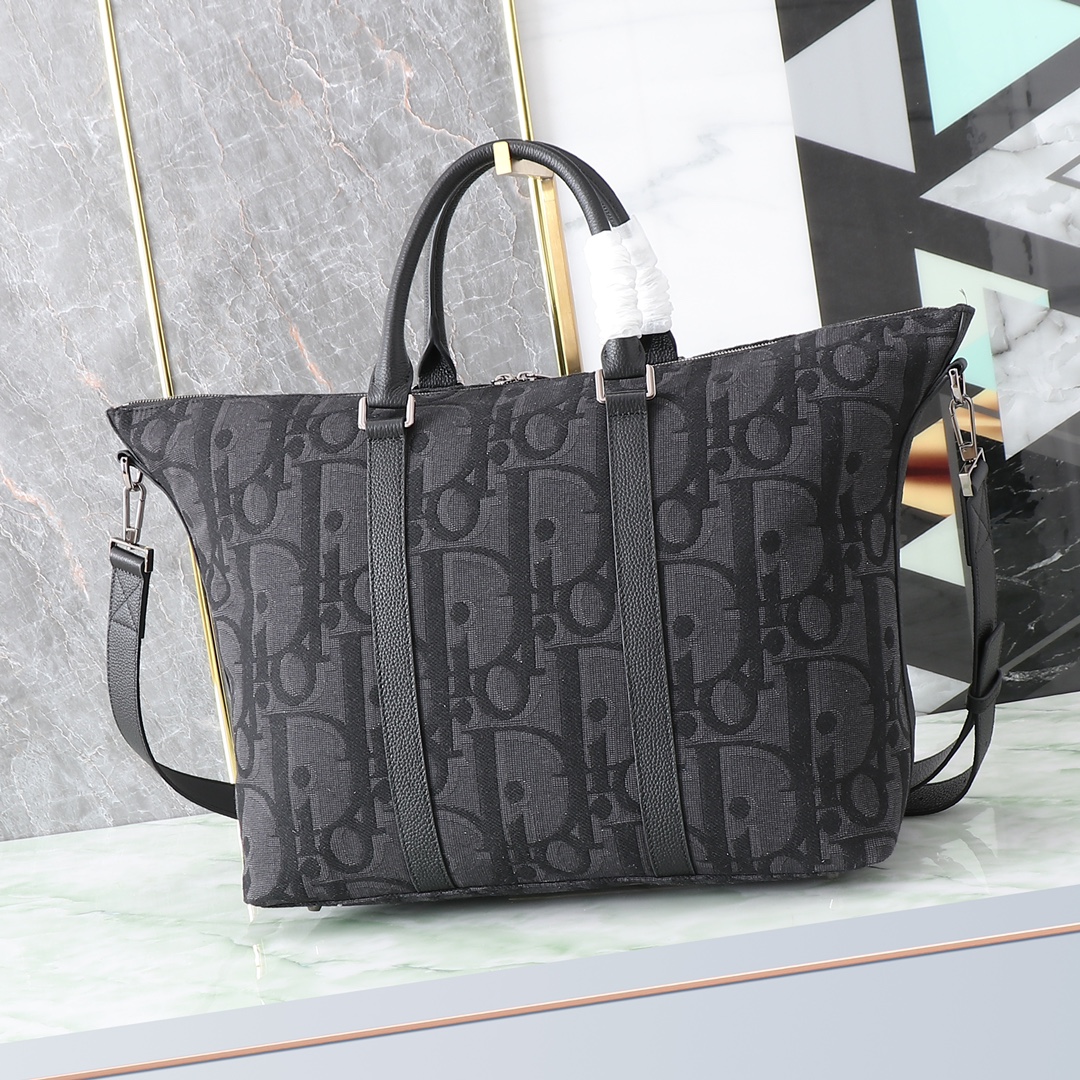 Dior Basic Bag Black M-l