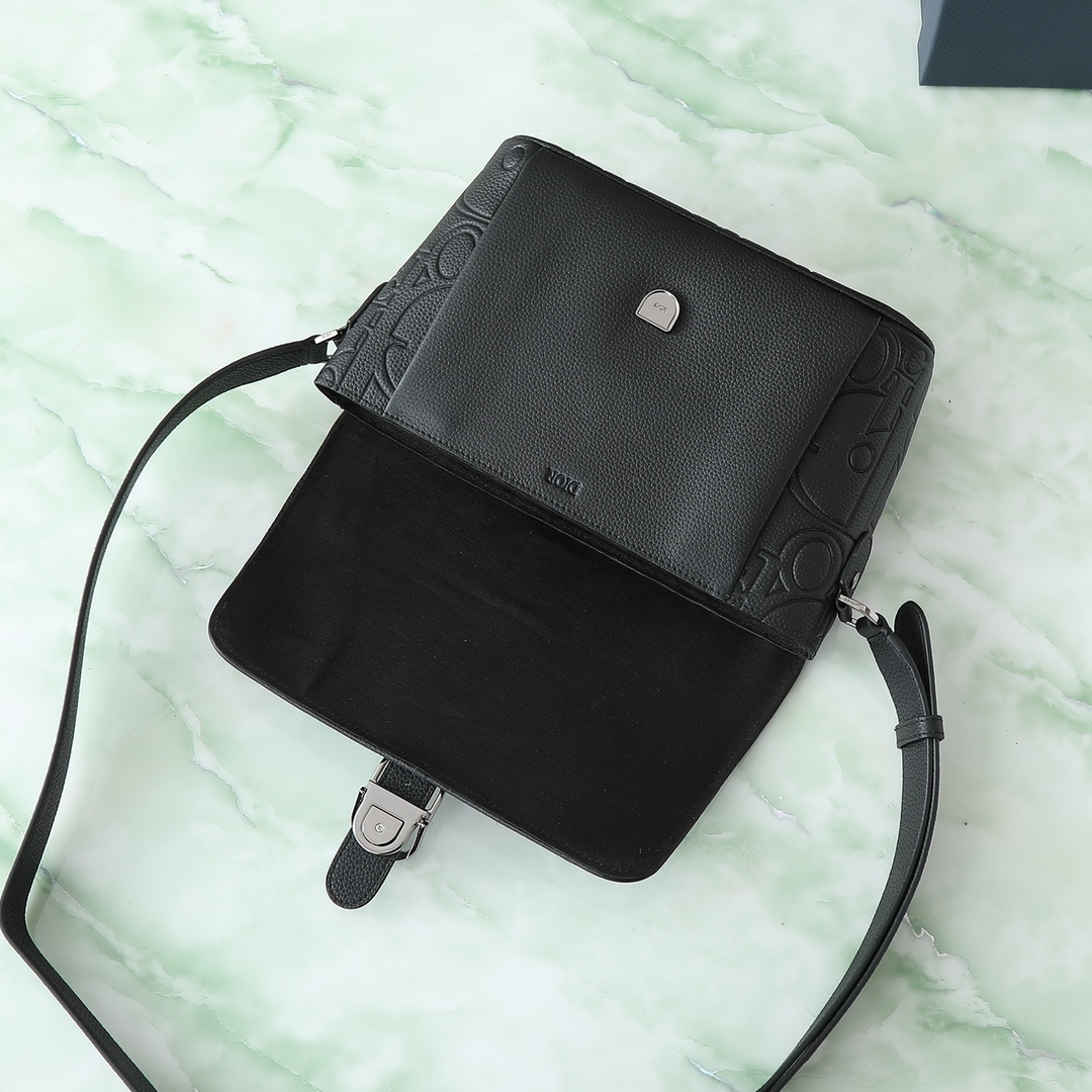 Dior Messenger Bag Cow Leather Black L-s-376l