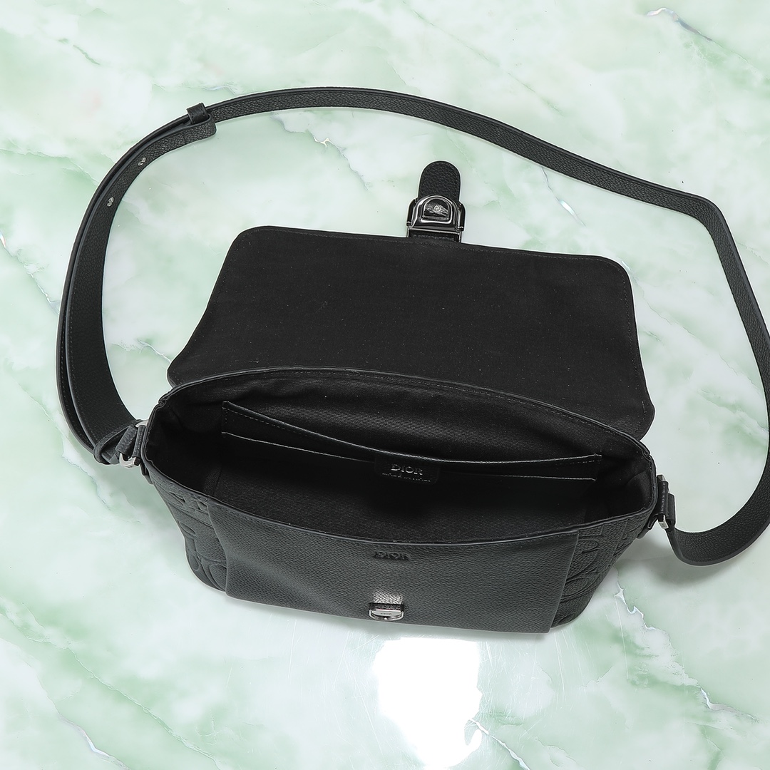 Dior Messenger Bag Cow Leather Black L-s-376l