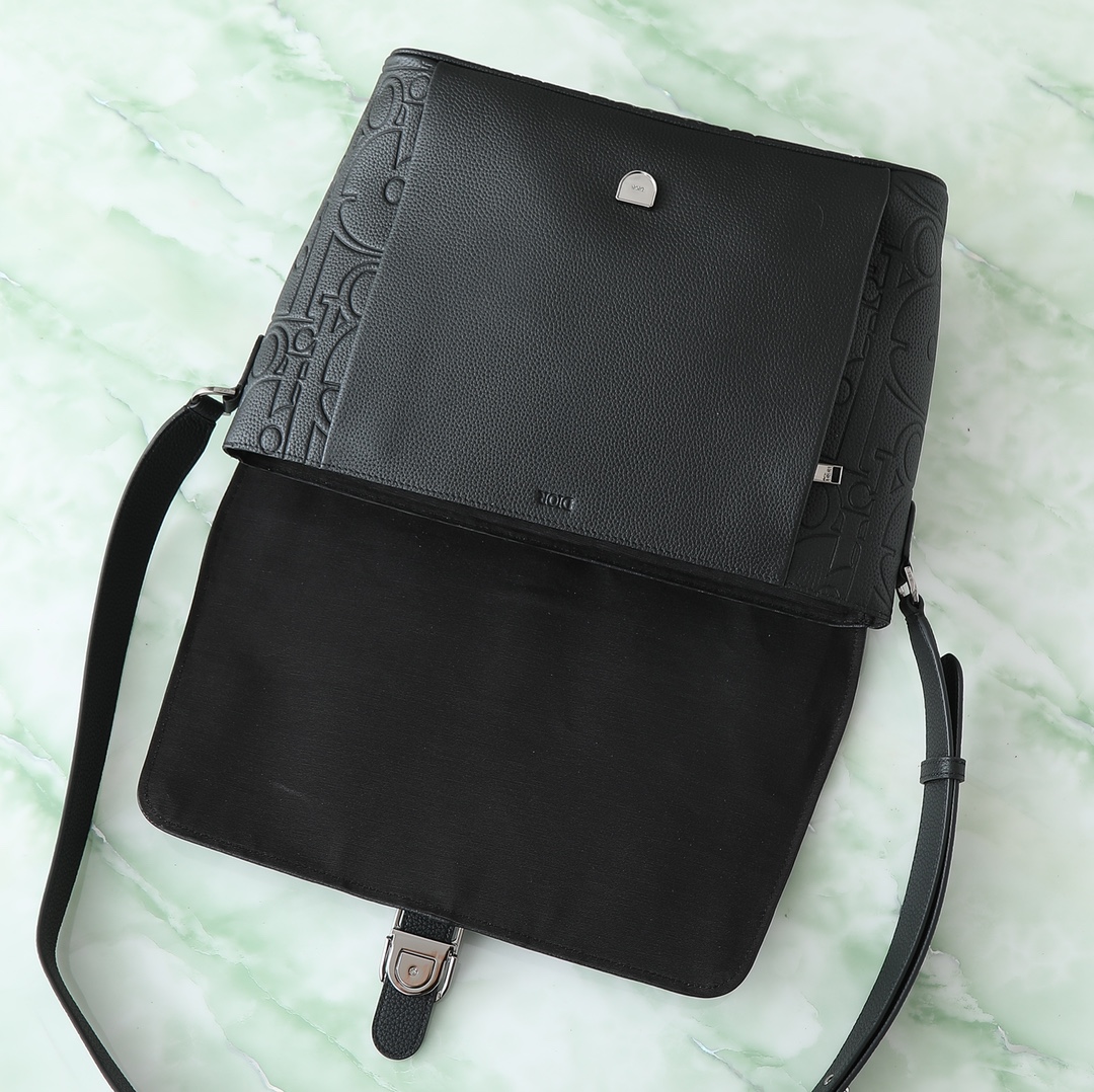 Dior Messenger Bag Cow Leather Black M-l-s-197l