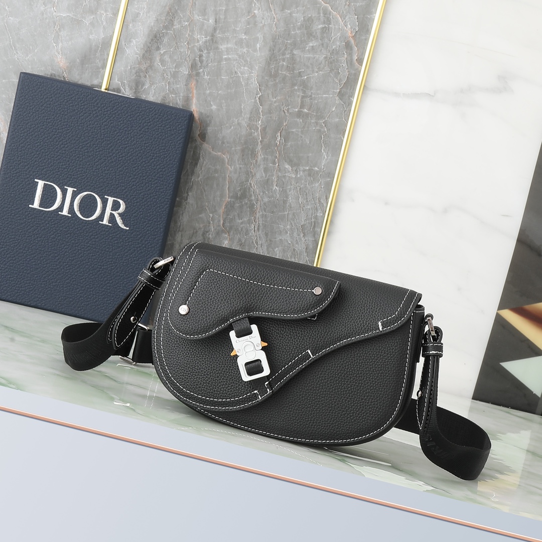 Dior Messenger Bag Cow Leather Black S