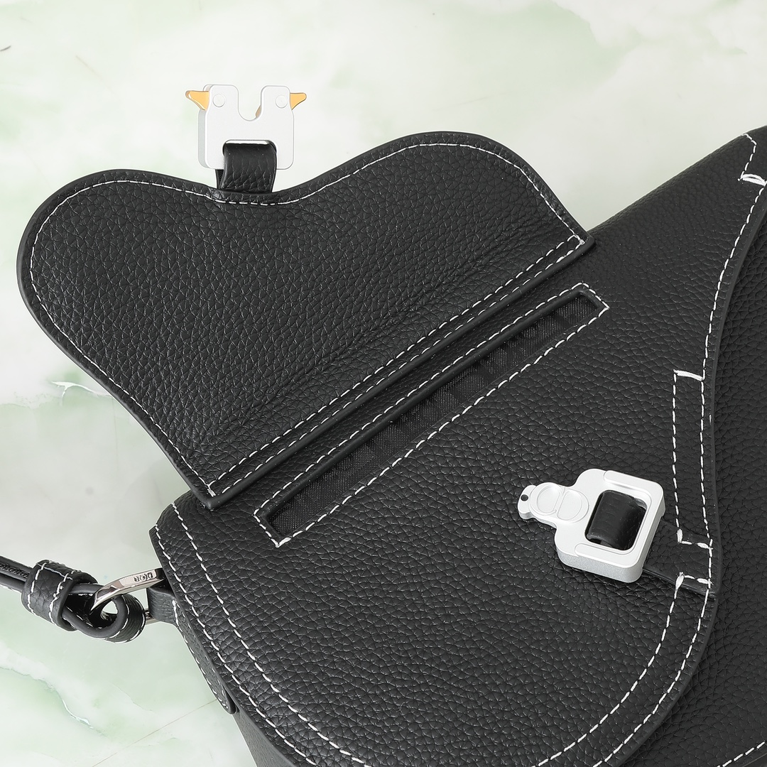 Dior Messenger Bag Cow Leather Black S