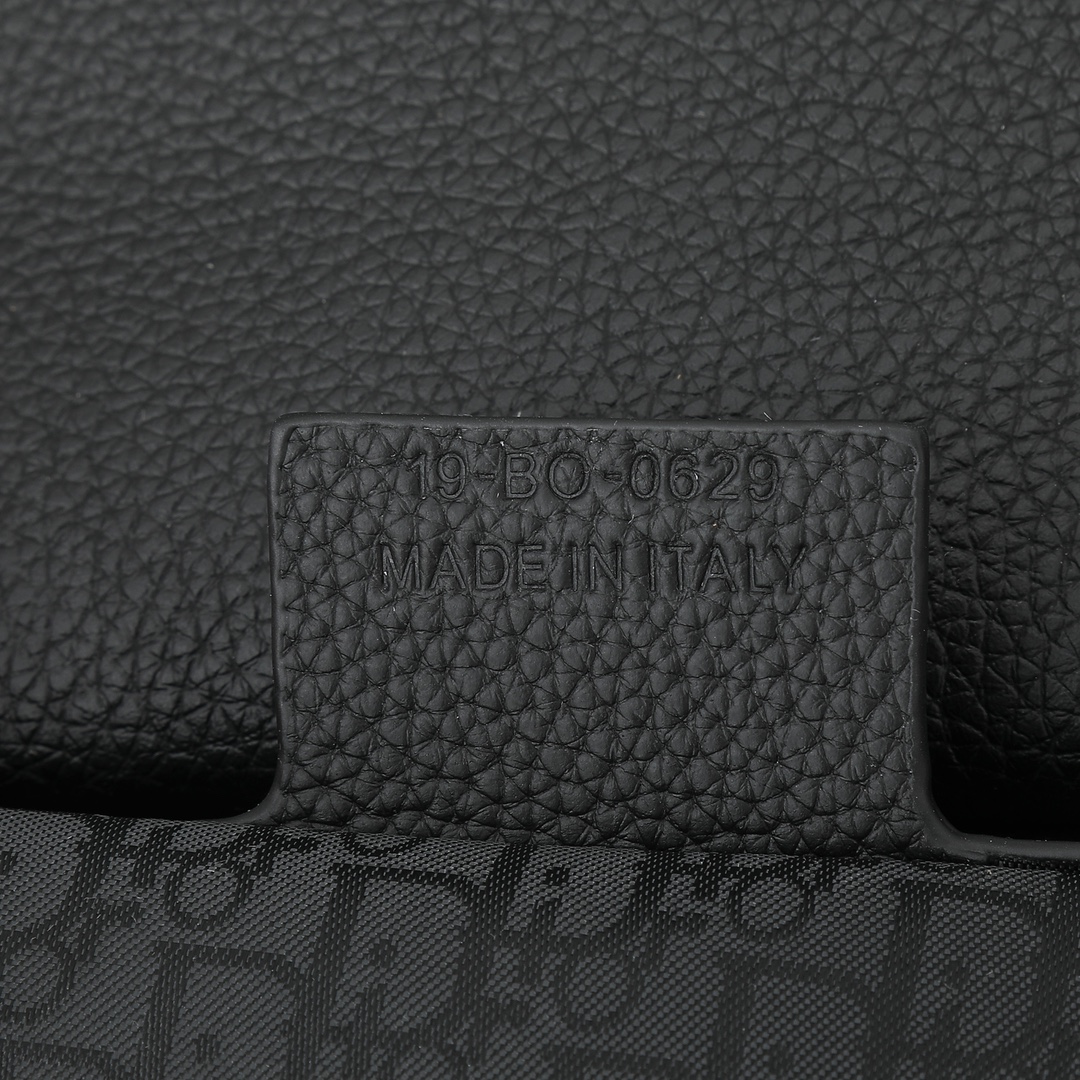 Dior Messenger Bag Cow Leather Black S