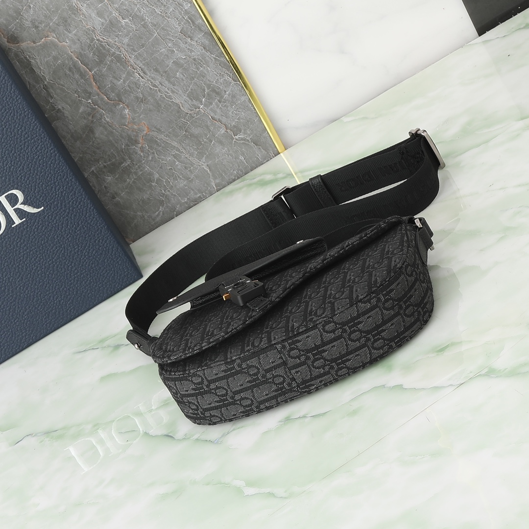 Dior Messenger Bag Cow Leather Black L-s
