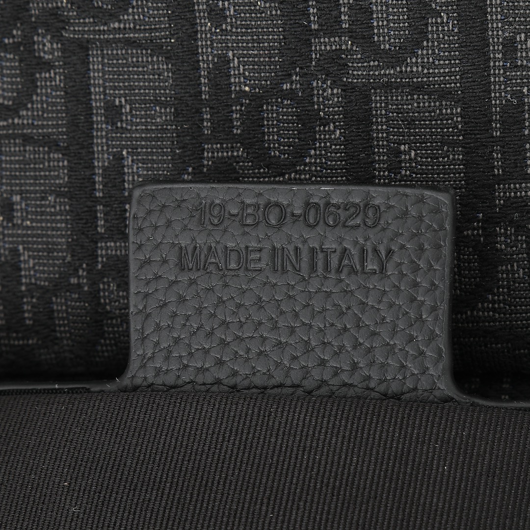 Dior Messenger Bag Cow Leather Black L-s