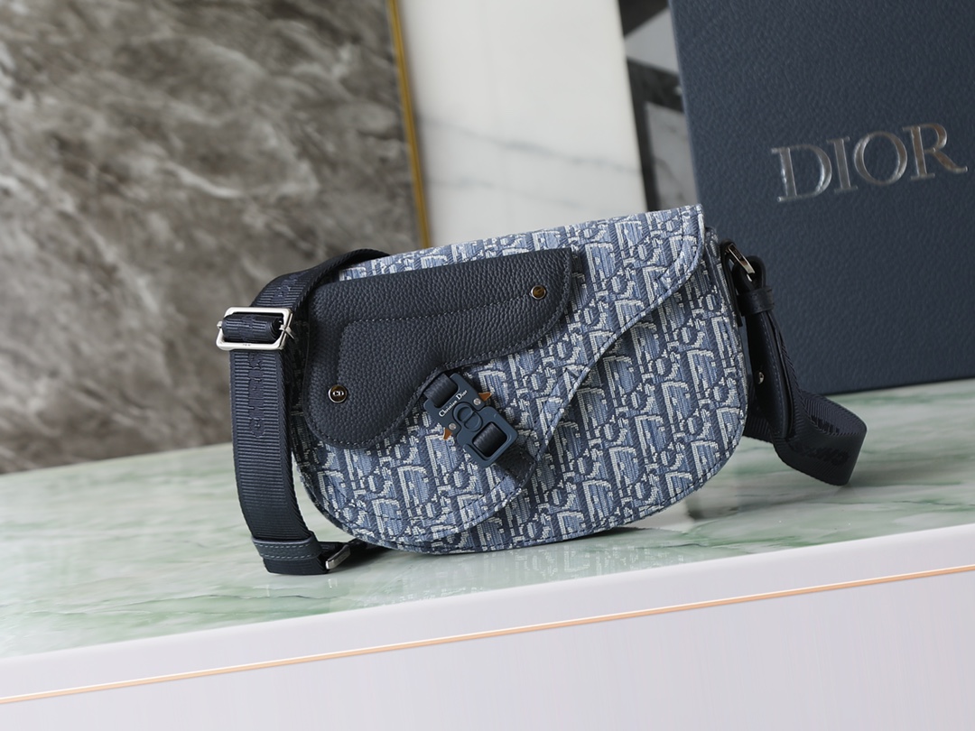 Dior Messenger Bag Cow Leather Blue L-s