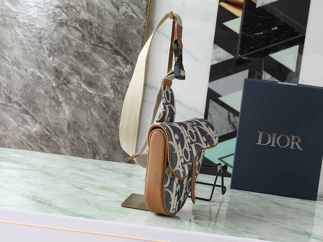 Dior Basic Bag Cow Leather Brown M-l