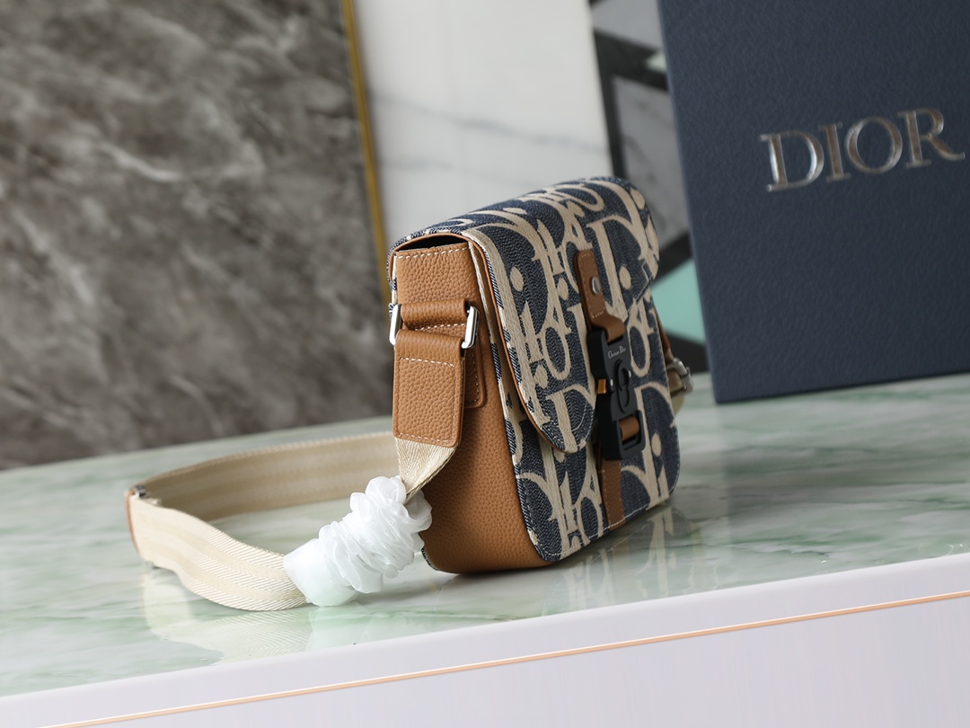 Dior Messenger Bag Cow Leather Brown M-l