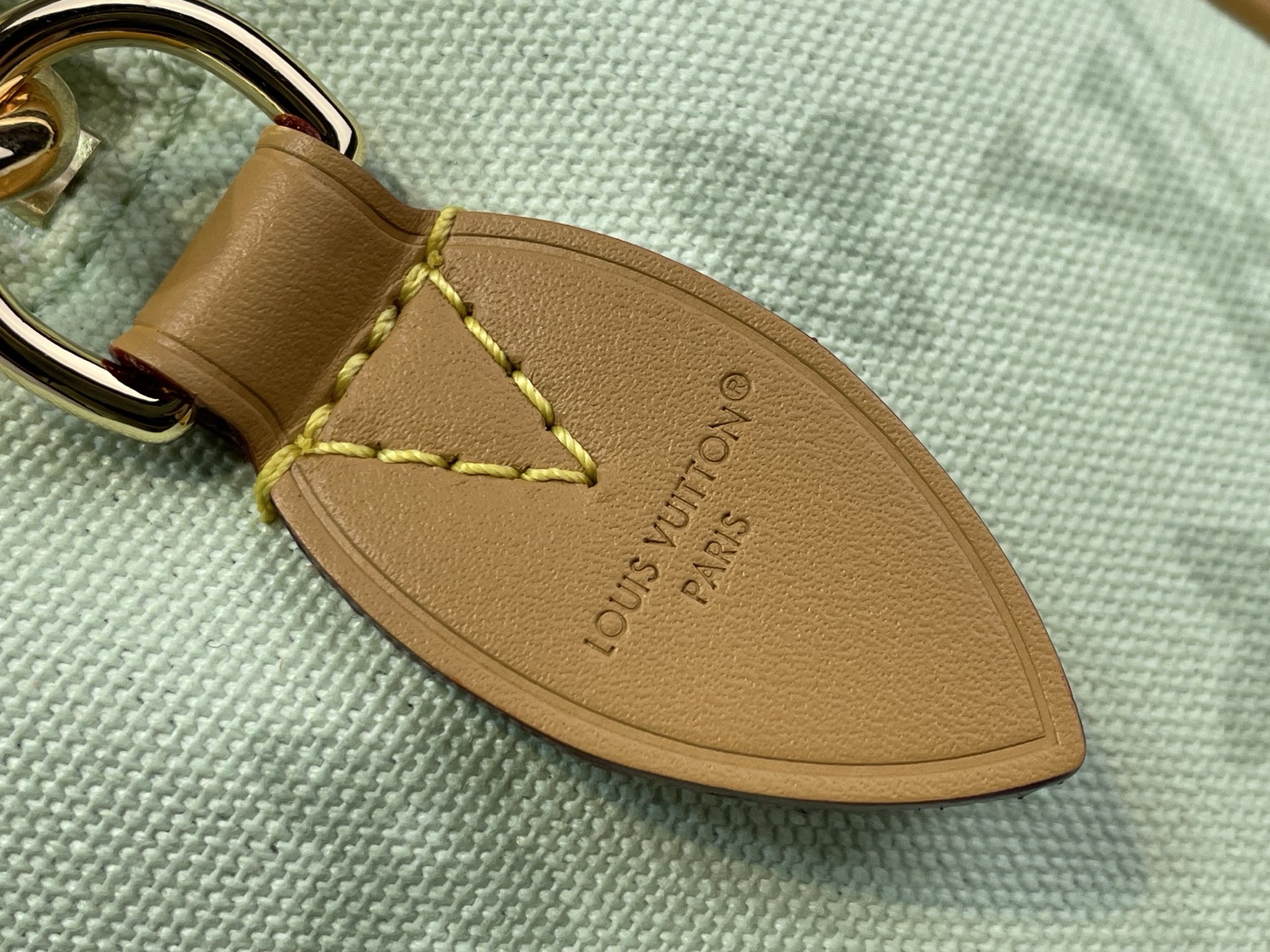 Louis Vuitton Basic Bag Cow Leather White M-l-s