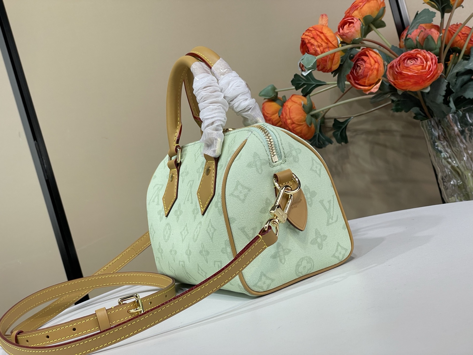 Louis Vuitton Basic Bag Cow Leather White M-l-s