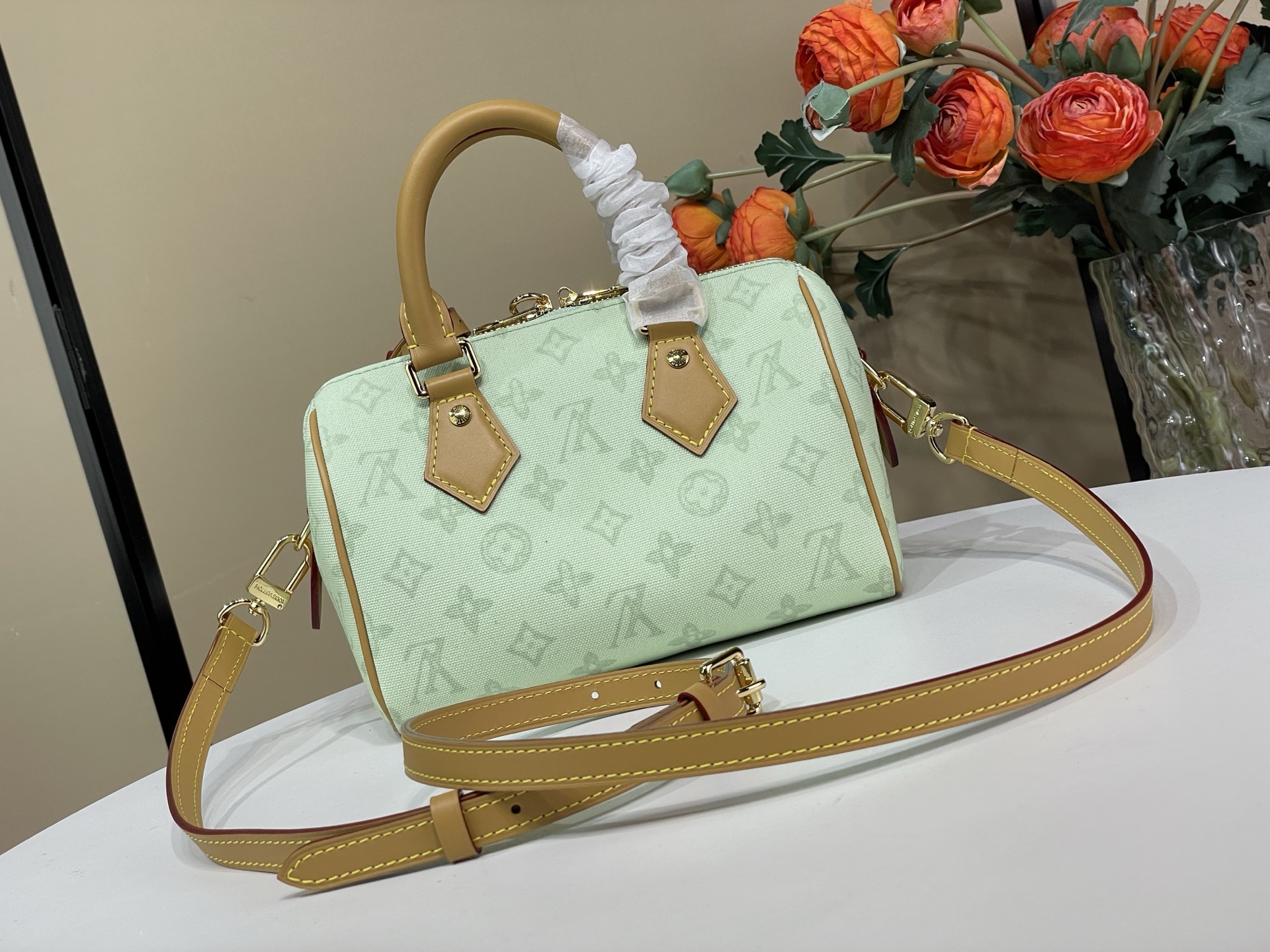 Louis Vuitton Basic Bag Cow Leather White M-l-s