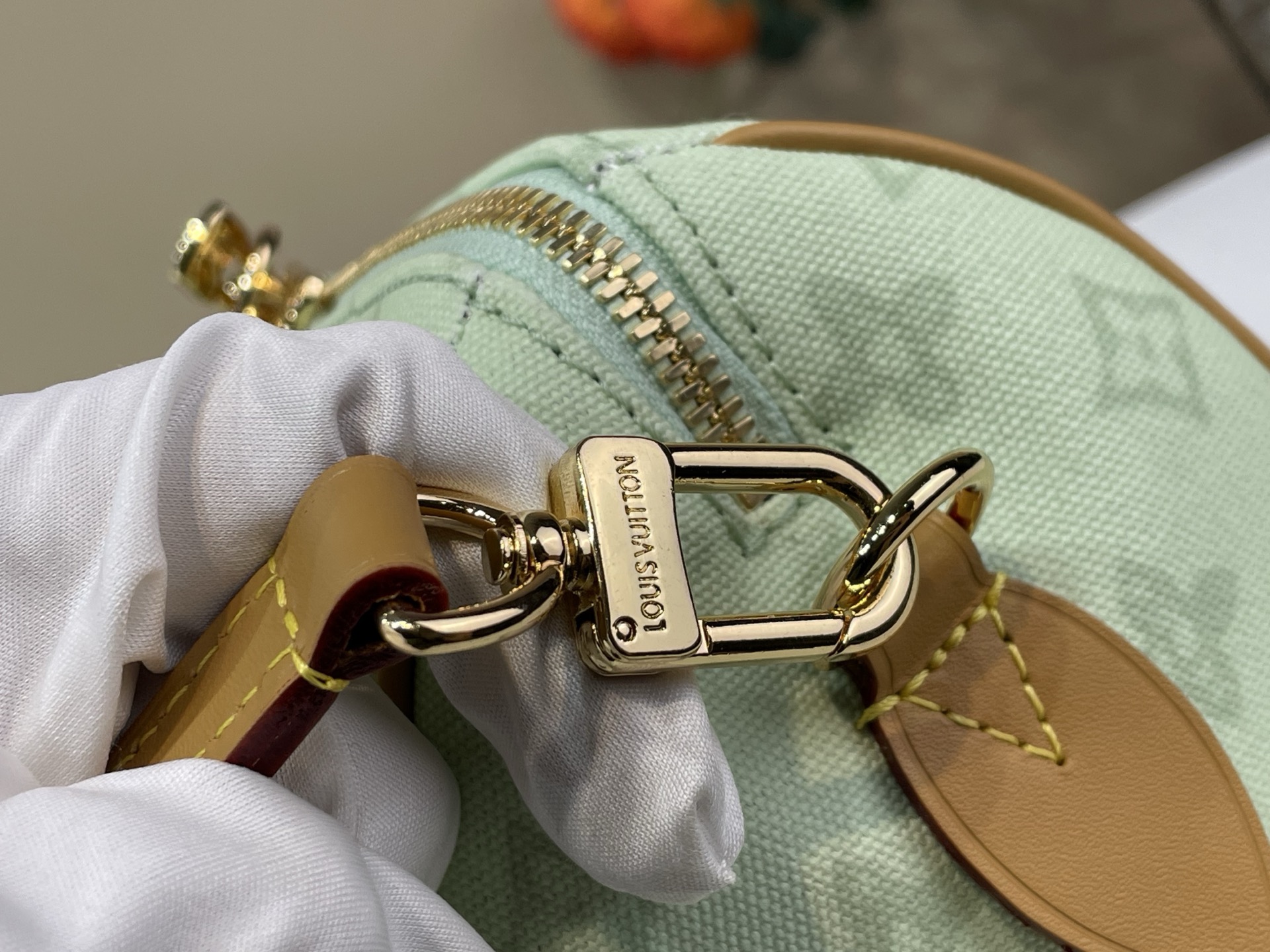 Louis Vuitton Basic Bag Cow Leather White M-l-s