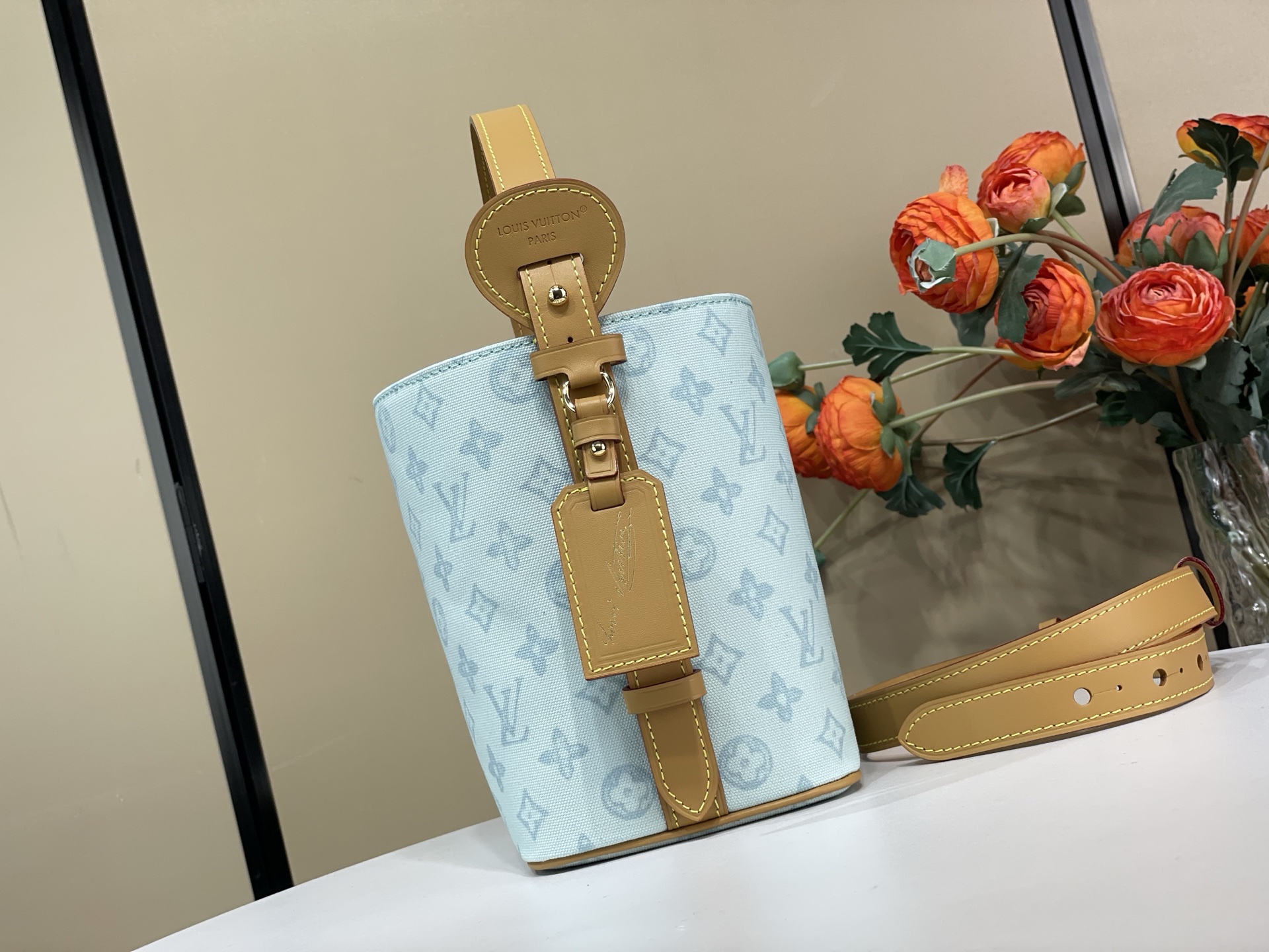 Louis Vuitton Basic Bag Canvas Gold M-l