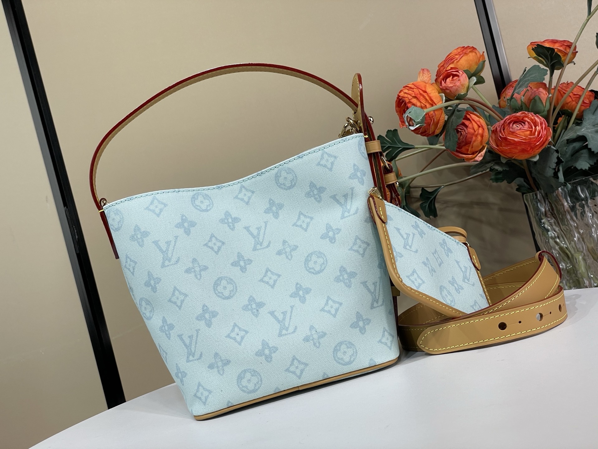 Louis Vuitton Basic Bag Canvas Gold M-l