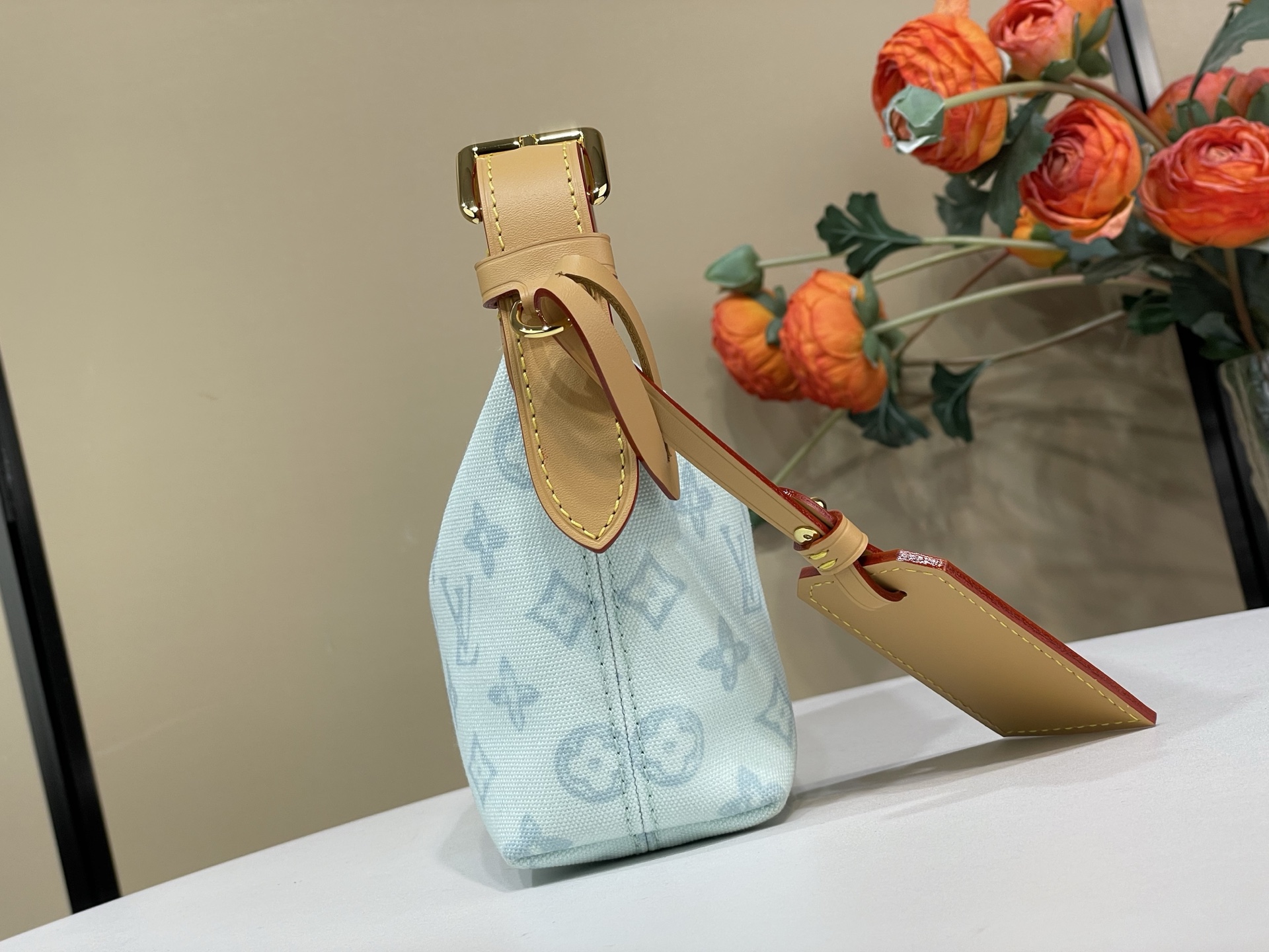 Louis Vuitton Basic Bag Cow Leather Blue M-l-s