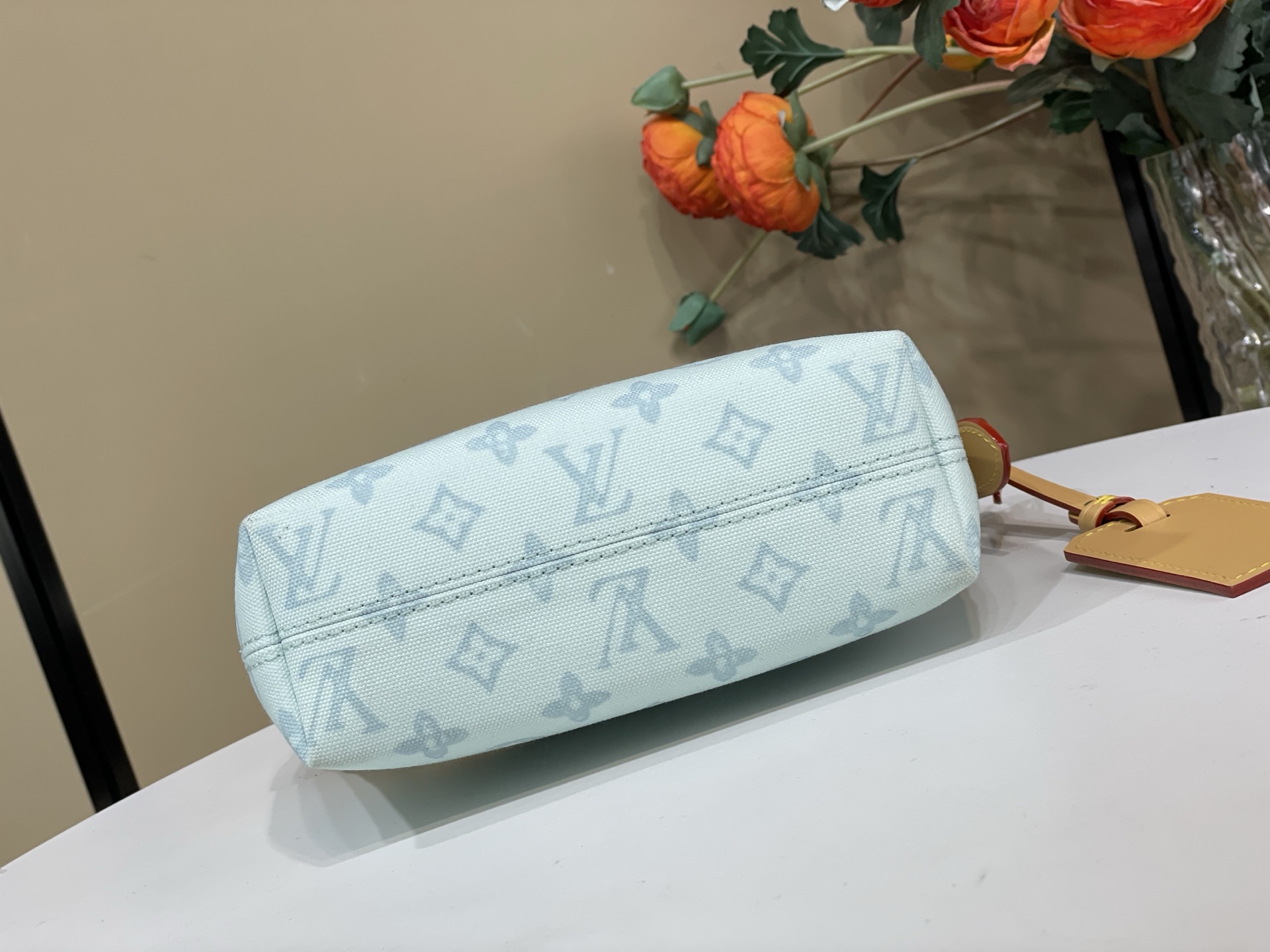 Louis Vuitton Basic Bag Cow Leather Blue M-l-s