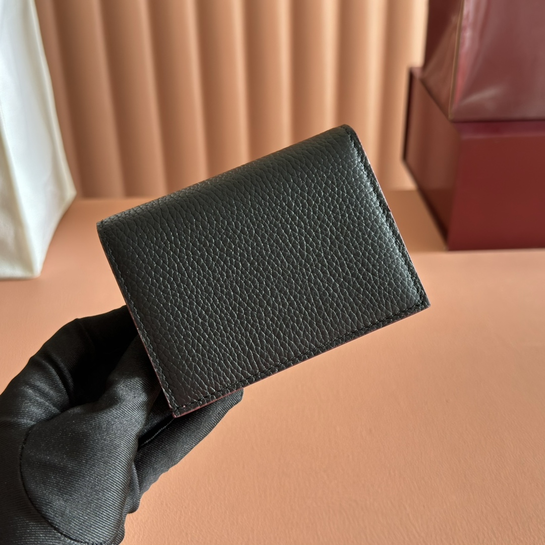 Gucci Basic Bag Cow Leather Gold M