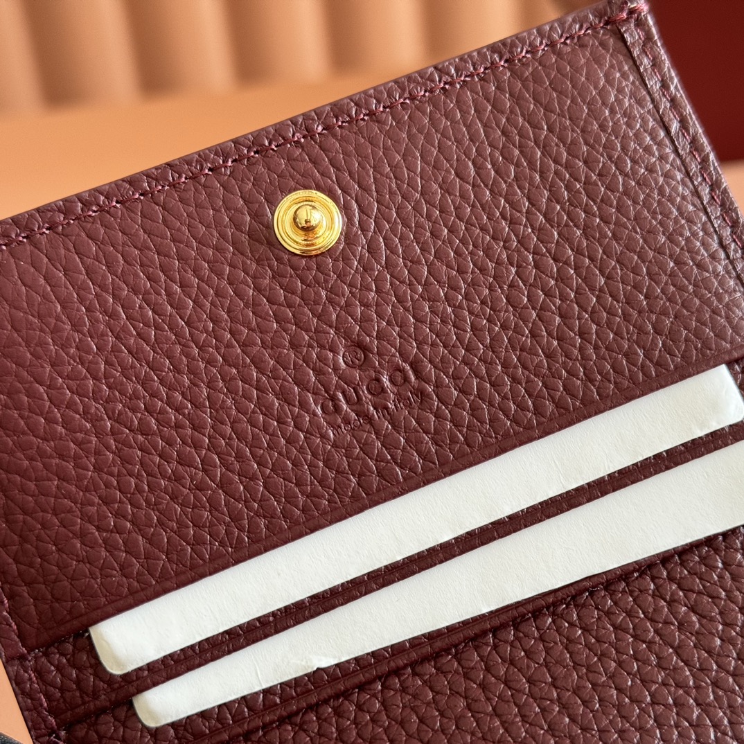 Gucci Basic Bag Cow Leather Gold M