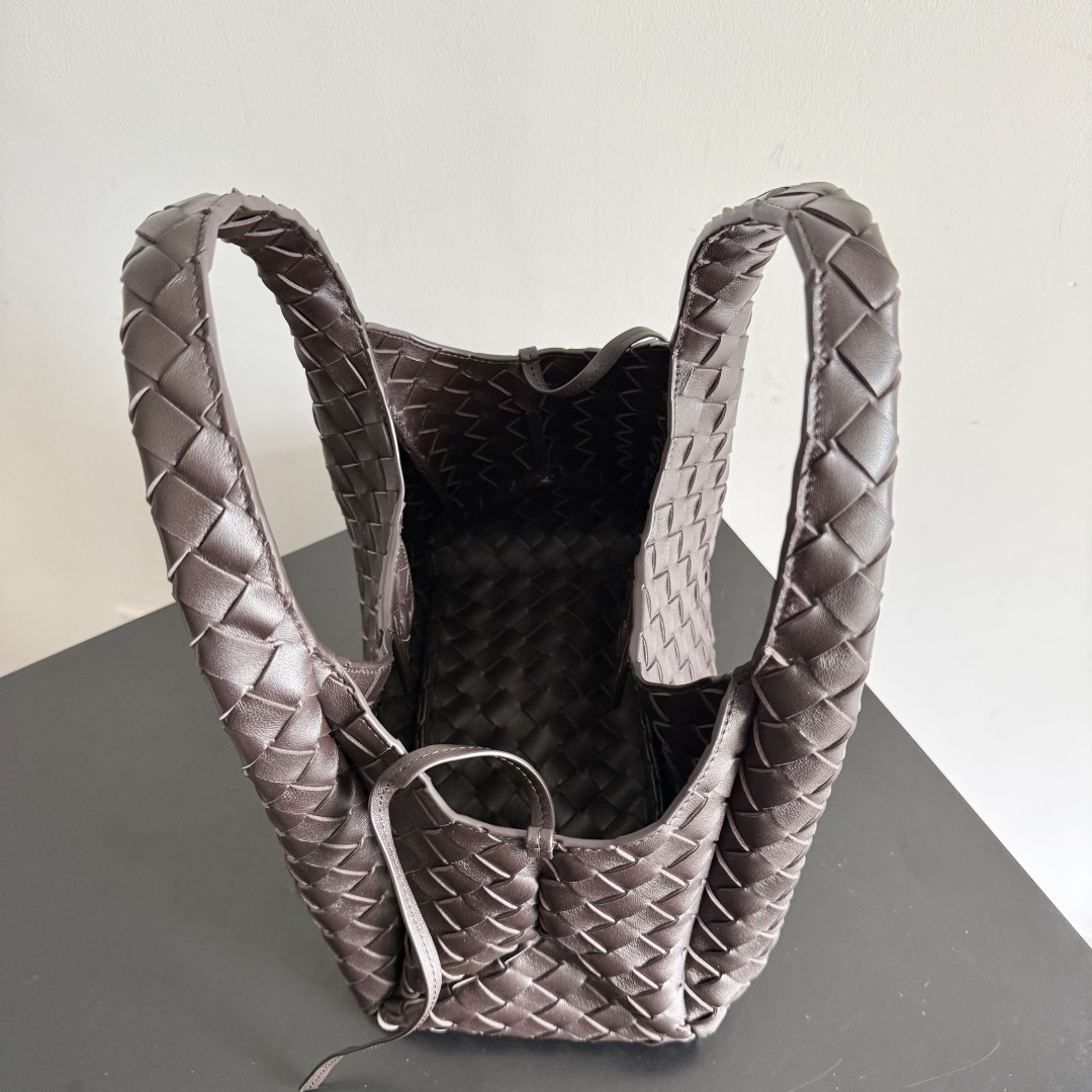 Bottega Veneta Shoulder Bag M-15cm