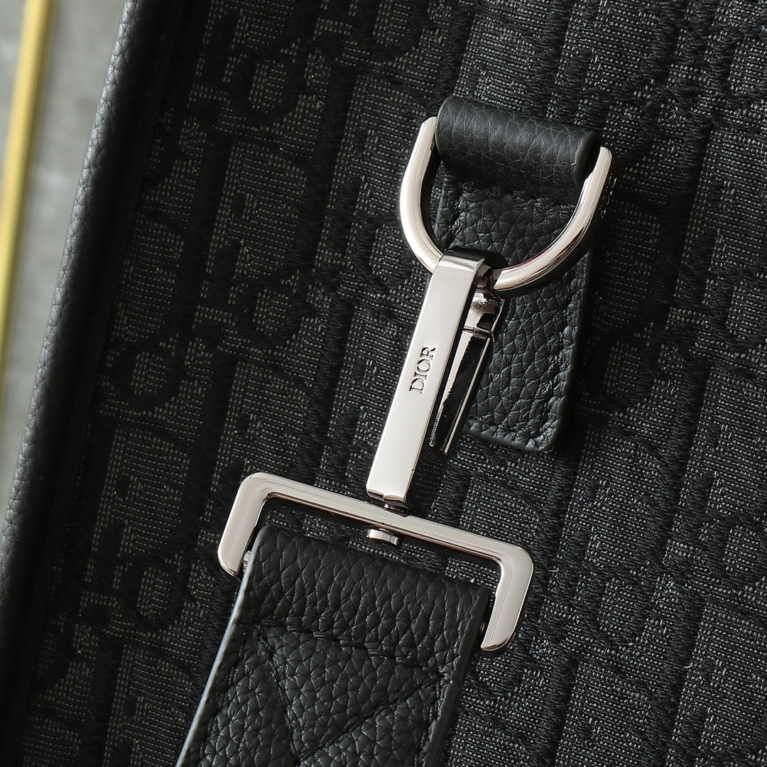 Dior Basic Bag Cow Leather Black L-s